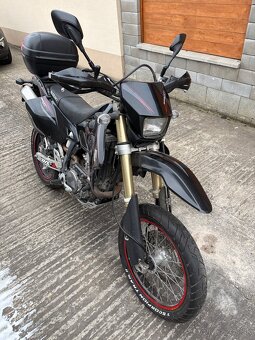 Suzuki DR-Z 400 SM - 2