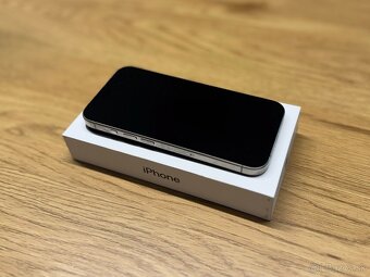 iPhone 15 Pro 256 GB prírodný titán - 2