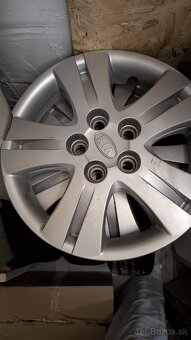 Puklice Kia R16 - 2