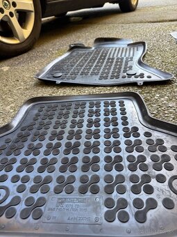 gumené rohoze bmw f11 - 2