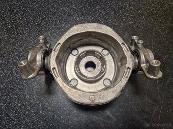 VW Touareg 7P5 7P6 horné uloženie - 2