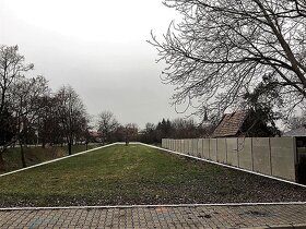 STAVEBNÝ POZEMOK KOZÁROVCE 37500 EUR - 2