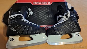 Predam detske korcule vel.38 - 2