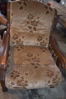 Staré kreslo s príbehom - 2