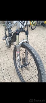 predám horský bicykel Trek - 2