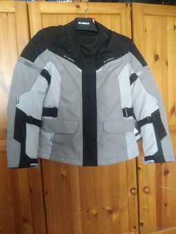 IXS Easton - 2