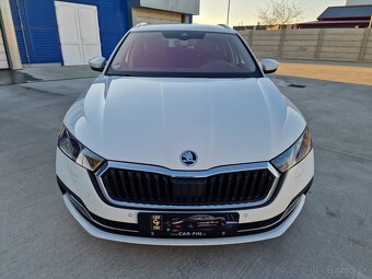 ŠKODA OCTAVIA COMBI 2.0TDI SCR STYLE DSG - 2