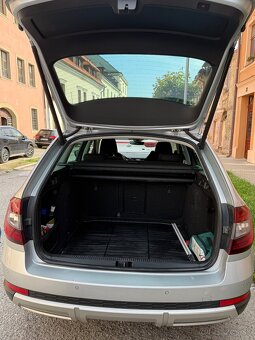 Škoda Octavia Scout 12/2019 2.0 DSG 4x4 - 2