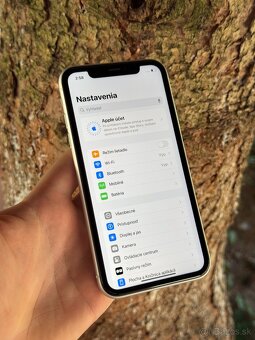 Apple iPhone XR 64GB Biely - 2