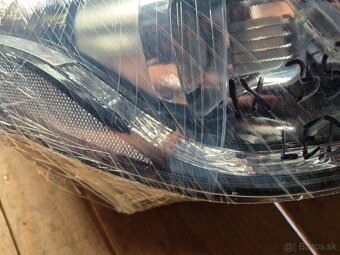 Hyundai IX35 rok 2010-2016 pravé LED šošovky svetlo - 2