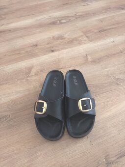 Dámske šľapky - 2