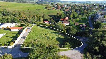 Investičný pozemok pre výstavbu aj 3 rodinných domov. - 2