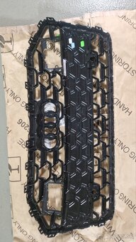 Maska grill na audi a6 c8 sline 4k oem - 2