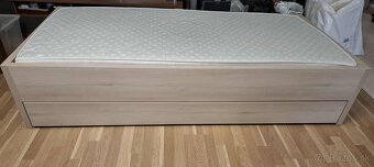 Rozkladacia posteľ s dvoma matracmi - 2