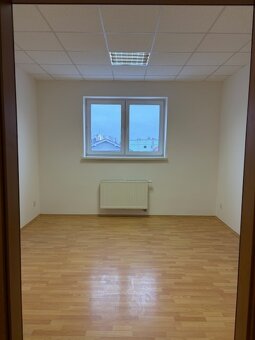 KANCELÁRSKE PRIESTORY 126m2 HOLUBYHO ULICA, JUH - 2