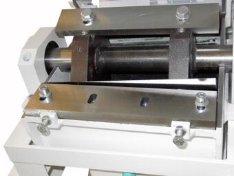 Drvič plastu, dreva, odpadu - Drvič DP11 zánovný - 2