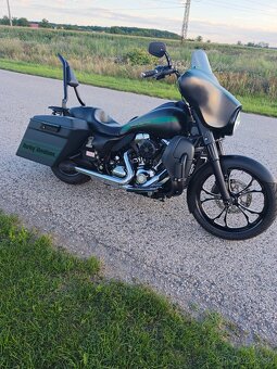 Harley Davidson street glide castum - 2