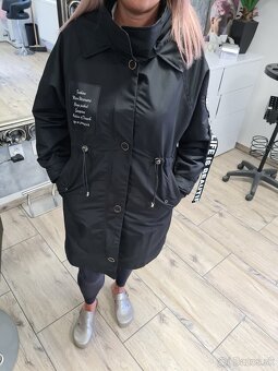Štýlová dámska čierna bunda - 2