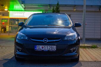 Predám Opel Astra 1.4 Turbo (120k) - 2