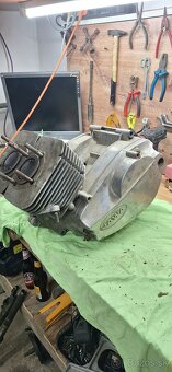 Polomotor jawa 350/638 - 2