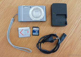 Sony Cyber-shot DSC-W810 šedý - 2