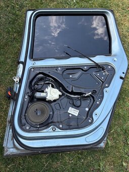 Zadné dvere Passat B6 - 2