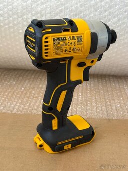 AKU razovy uťahovák Dewalt - 2