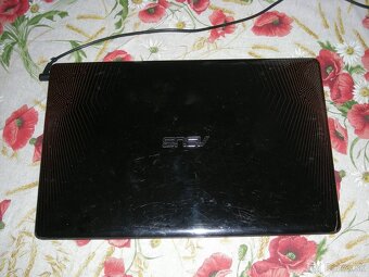 Predám notebook ASUS F550V - 2