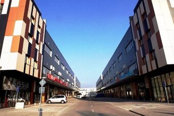 Obchodný priestor 375m² v Golden City na prenájom - 2