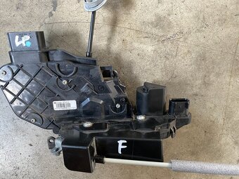 Rozpredam volvo XC60 I 2,4 d4 2008-2016 - 2