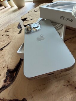iPhone 15 Pro 256GB NATURAL TITANIUM - 2