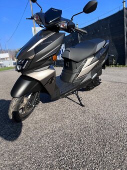 SUZUKI AVENIS 125 - 2