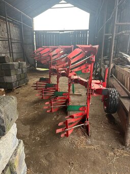 Predám pluh 4 radlicny - 2