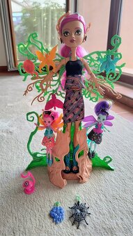 Bábika Monster High Treesa Thornwillow - 2