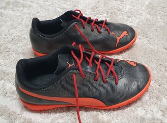 Detská halová obuv PUMA č. 29 - 2