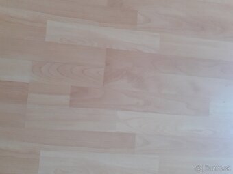 Predavam laminatovu podlahu zn. Kaindl 6,45 m² - 2