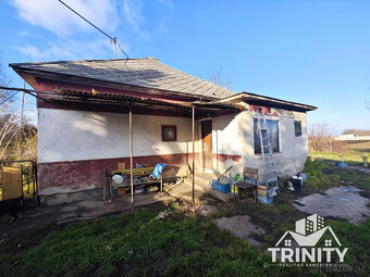 IBA U NÁS - Na predaj rodinný dom s rozsiahlym pozemkom, Šur - 2