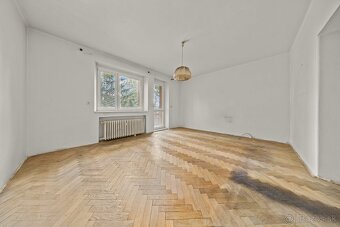 VEĽKÝ 4-IZB. BYT, PÔVODNÝ STAV, TEHLA, PARKING, OLBRACHTOVA - 2
