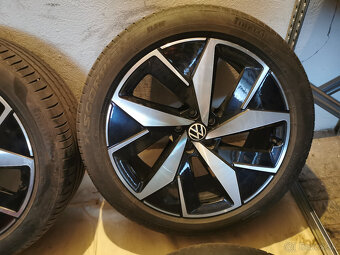 VW ID.4 ID.5 - originál 20" alu disky s letnými pneu - 2
