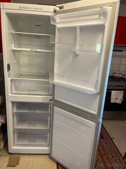 Chladnička s mrazničkou Samsung (predaná) - 2
