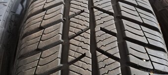 Predám 4ks skoro nové zimné 185/65r15-88T Barum - 2