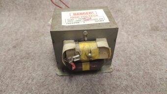 MOT vysoko napatovy transformator. - 2