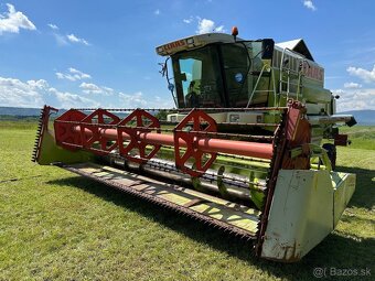 Claas Mega 208 - lista 6 m + predval - 2