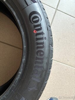 Continental 215/55 R17 - 2