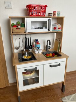 Detska drevena kuchynka Ikea s prislusenstvom - 2