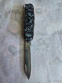 Victorinox huntsman - 2