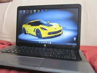 HP Pentium B970,15,6 palca HD,AI COPILOT,W-11PRO - 2
