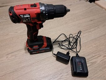 SKIL AKU VRTAČKA,SKRUTKOVAČ - 2