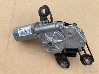 Mot. zadného stierača - 2