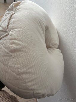 Vankúš na kojenie/dojčenie - 2